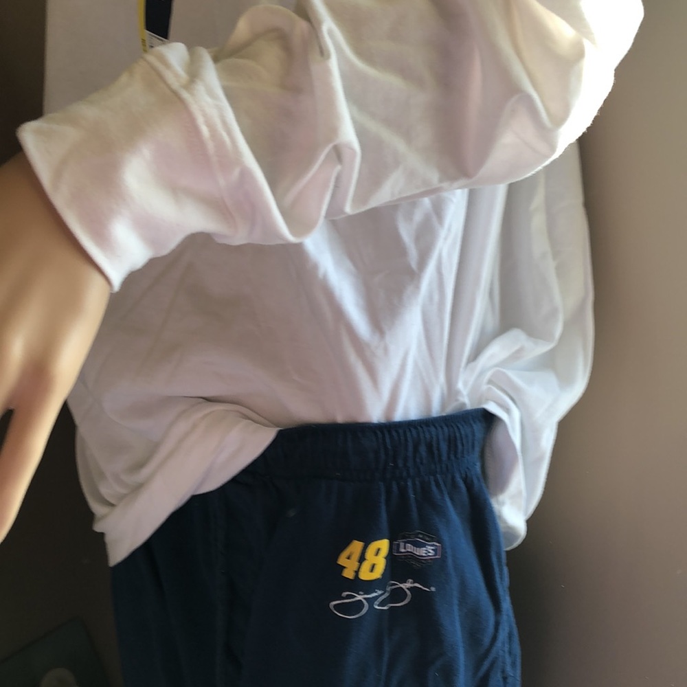 T and lounge pants